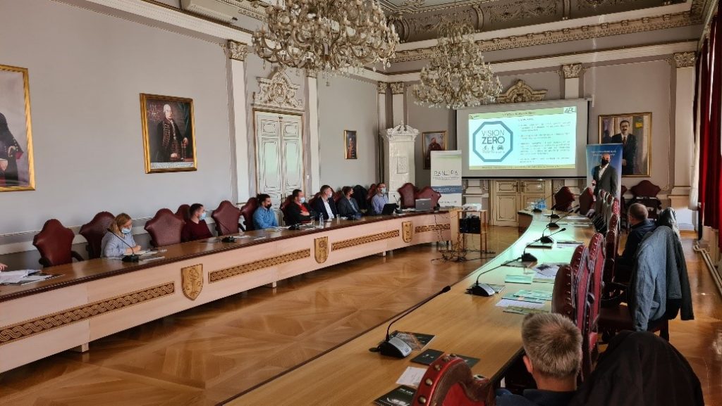 Predavanje u Velikoj vijećnici Požeško-slavonske županije