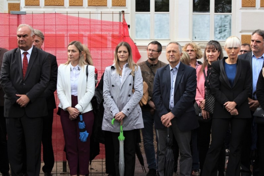 Uzvanici svečanog polaganja kamena temeljca izgradnje zgrade Regionalnog centra kompetentnosti Panonika